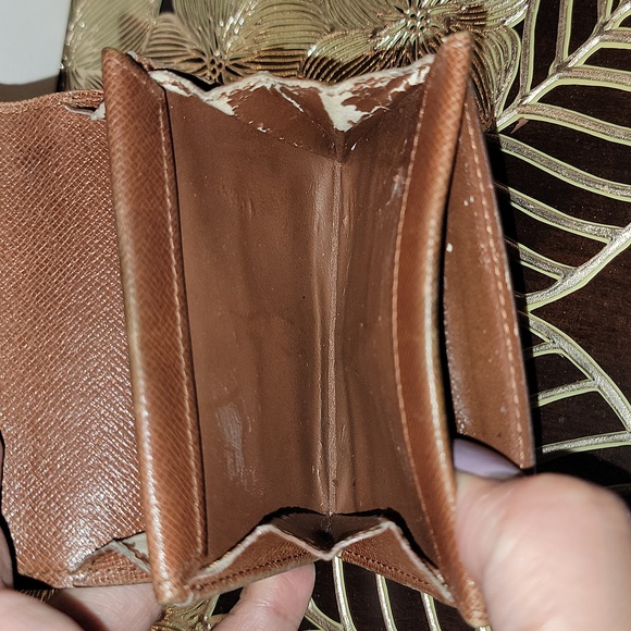 Authentic Louis Vuitton card wallet - Picture 7 of 9